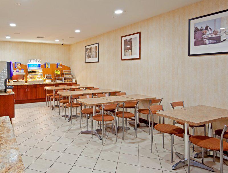 Holiday Inn Express Laguardia Airport, An Ihg Hotel Nova Iorque Restaurante foto